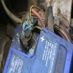 Почему стартер крутит как будто сел аккумулятор