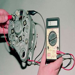 Как проверить зарядку генератора на аккумулятор