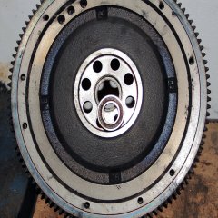 Как вытащить подшипник с маховика несколькими способами