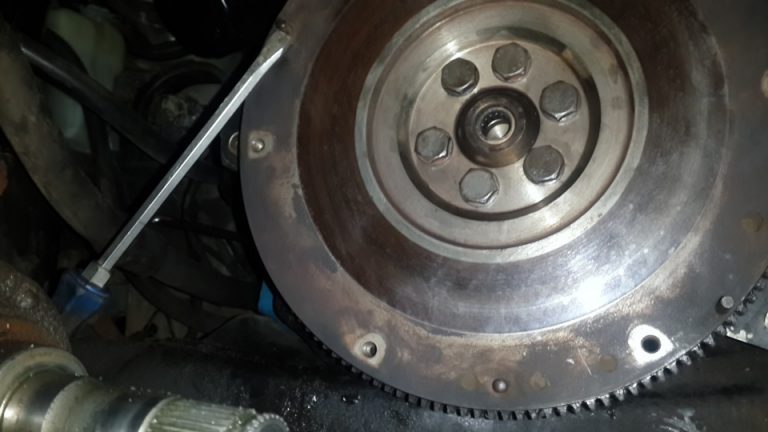 Как правильно поставить маховик на двигатель автомобиля