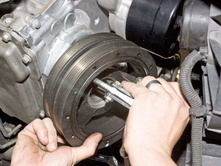 Почему рвет ремень генератора: основные причины, из-за чего рвет ремни